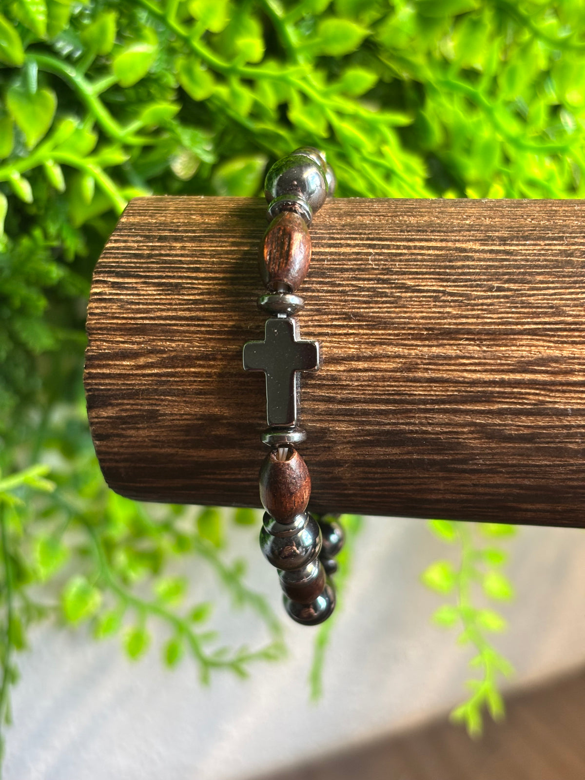 KREUZ Holzperlen Armband