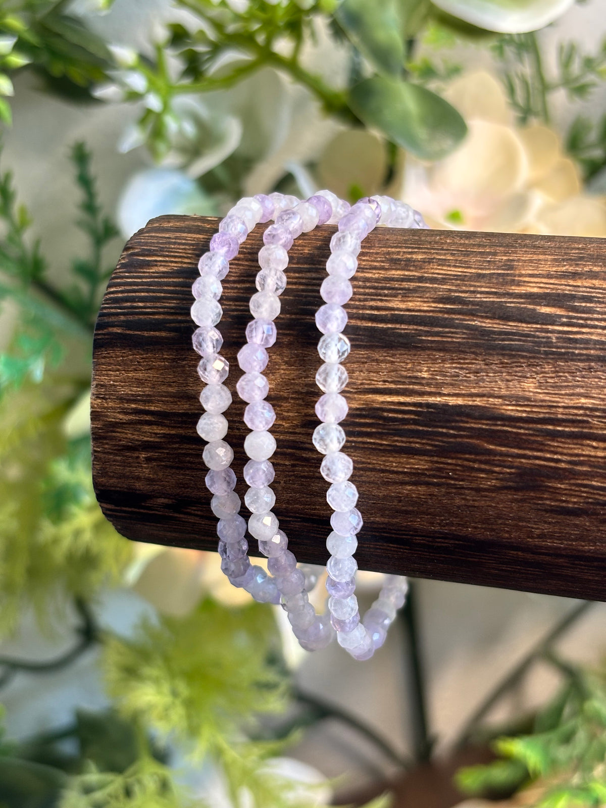 Lavender Quarz facettiert